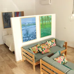 Apartamento Nuevo Estudio Moderno, Agradable Y Comodo, Sevilla