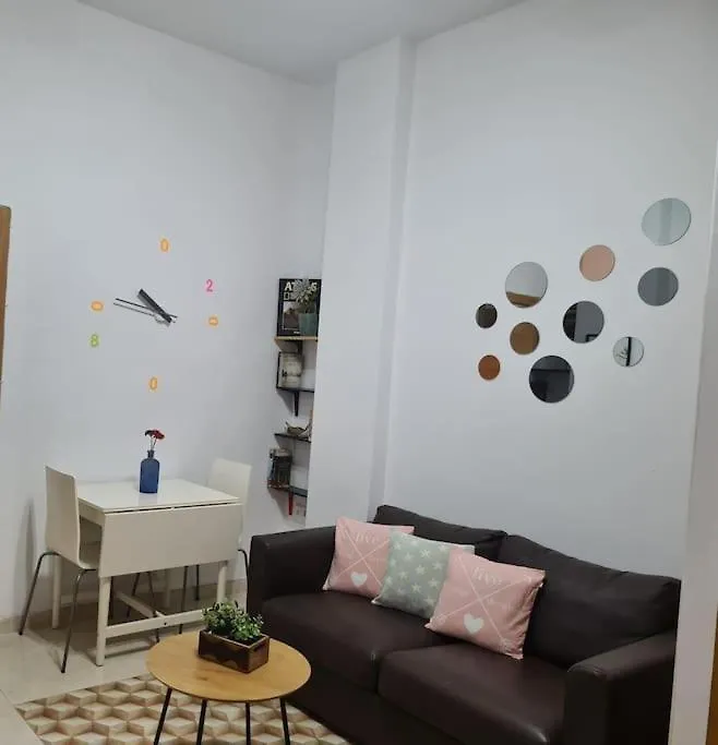 아파트 Apartamento En El Fontanal, Casa- Patio De Vecinos 세비야